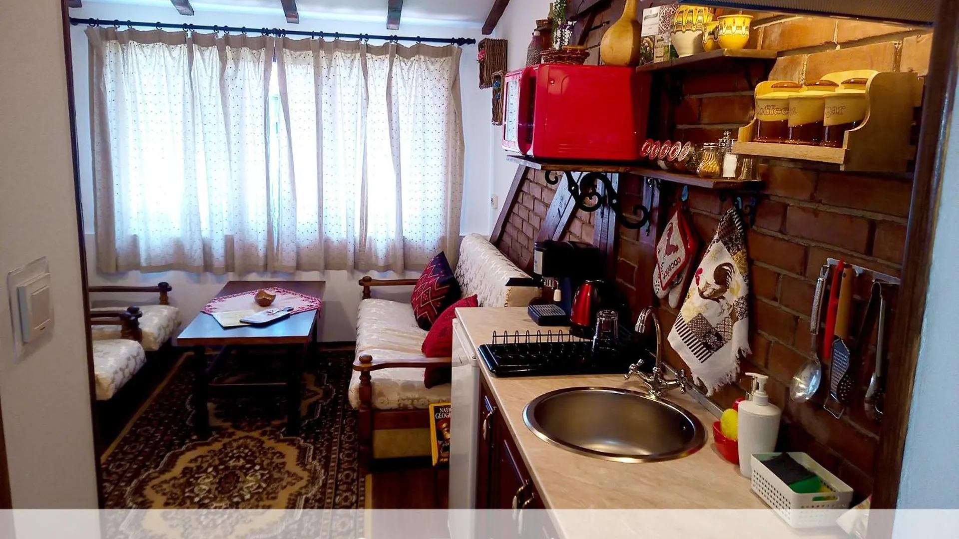 Ethno Art Maisonette In The Center Of 소피아